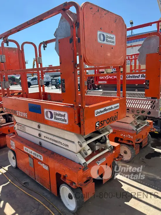 2018 Snorkel S3219E Scissor Lift