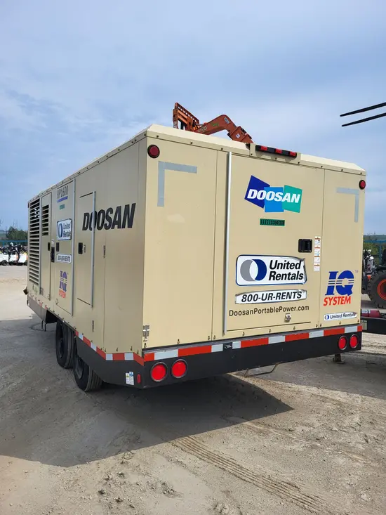2017 Doosan HP1600WCU-T4FIQ Air Compressor
