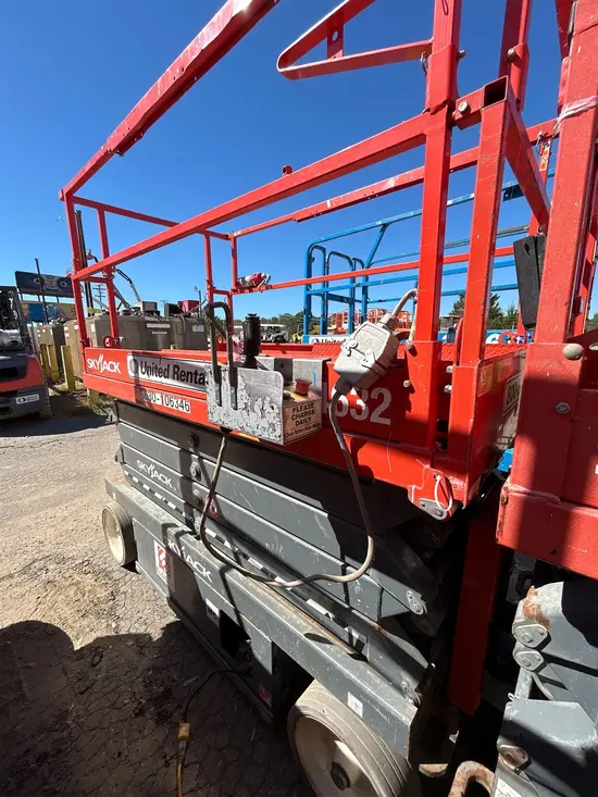 2018 Skyjack SJIII4632 Scissor Lift