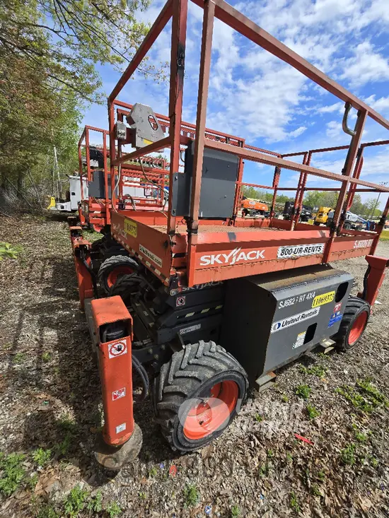 2020 Skyjack SJ6826RT Rough Terrain Scissor Lift