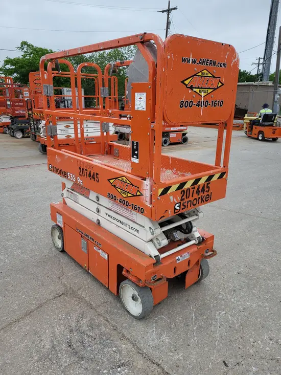 2018 Snorkel S3219E Scissor Lift