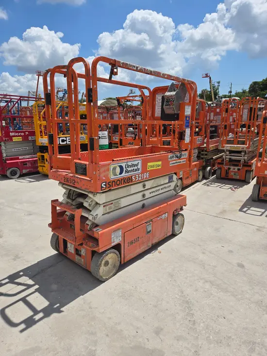 2018 Snorkel S3219E Scissor Lift