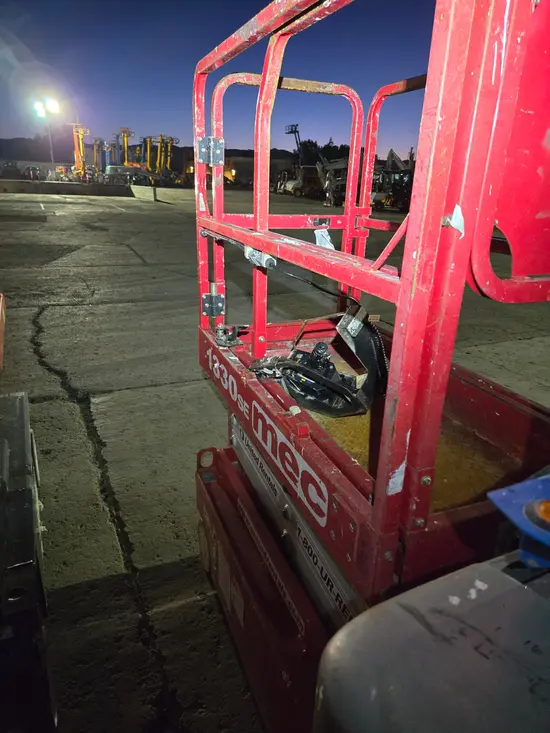 2019 MEC 1330SE Scissor Lift