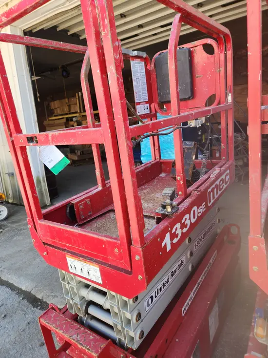 2018 MEC 1330SE Scissor Lift