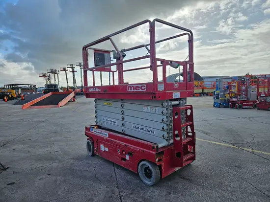 2017 MEC 4046SE Scissor Lift