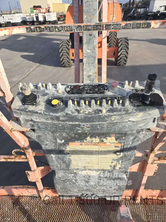 2018 JLG 800AJ Articulating Boom Lift