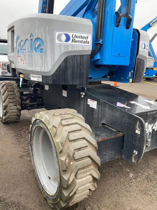 2016 Genie Z-60/37FE Articulating Boom Lift
