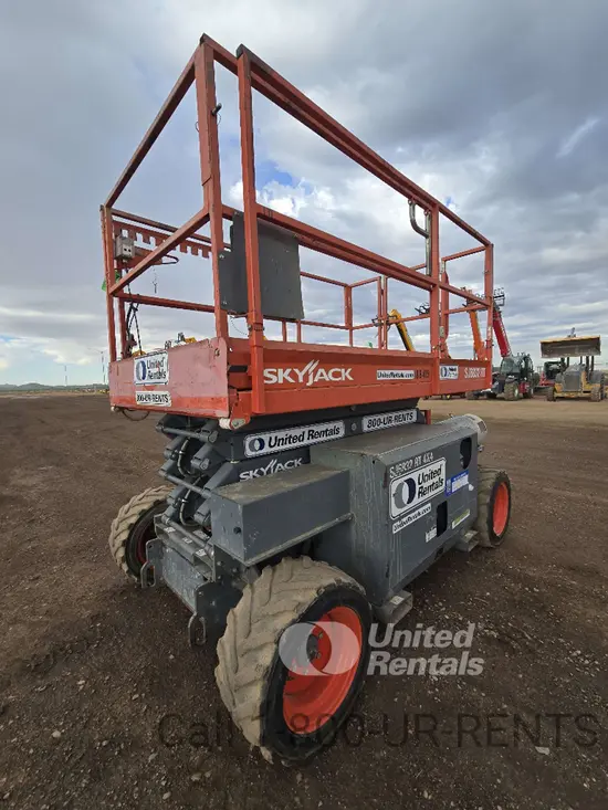 2017 Skyjack SJ6832RT Rough Terrain Scissor Lift