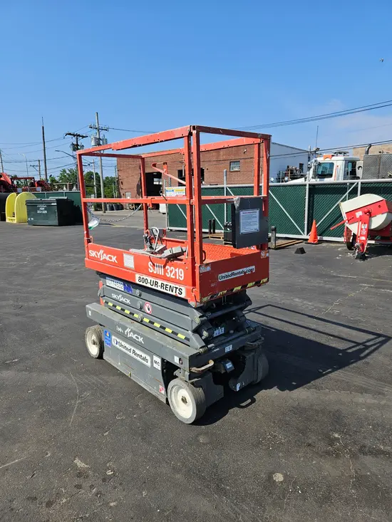 2018 Skyjack SJIII3219 Scissor Lift