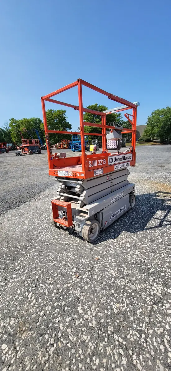 2017 Skyjack SJIII3219 Scissor Lift