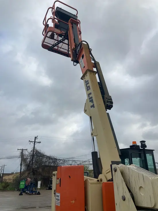 2015 JLG E300AJP Articulating Boom Lift