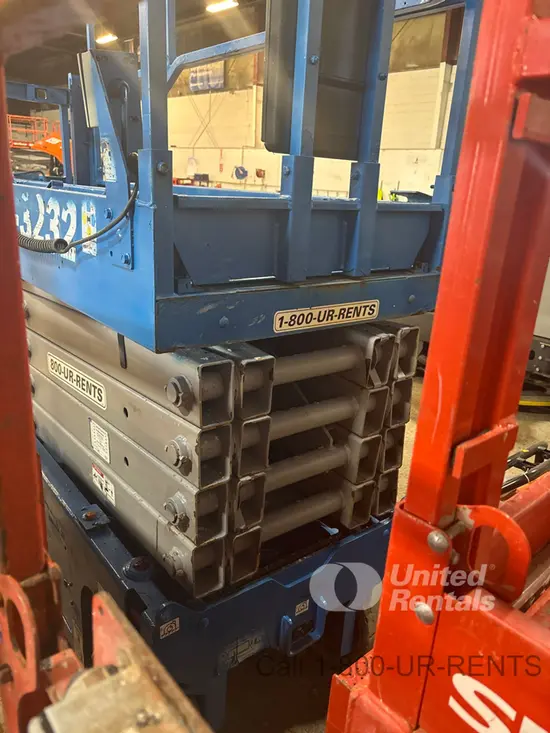 2017 Genie GS-3232 Scissor Lift