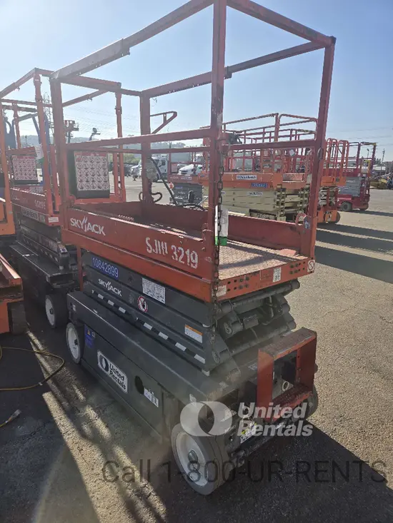 2018 Skyjack SJIII3219 Scissor Lift