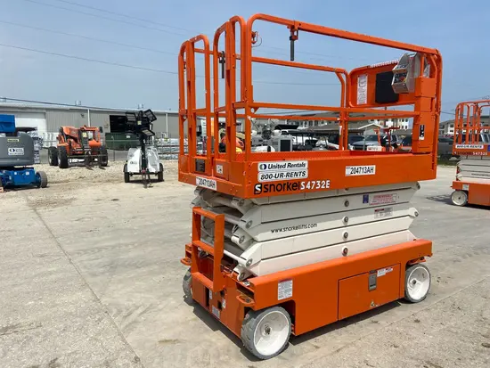 2018 Snorkel S4732E Scissor Lift