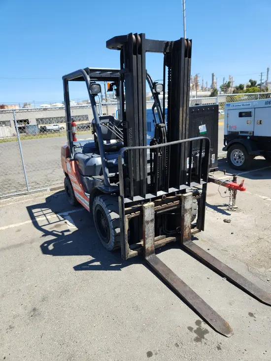 2018 Toyota 8FDU30 Warehouse Forklift