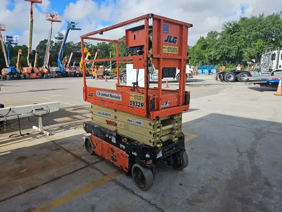 2018 JLG 1932R Scissor Lift