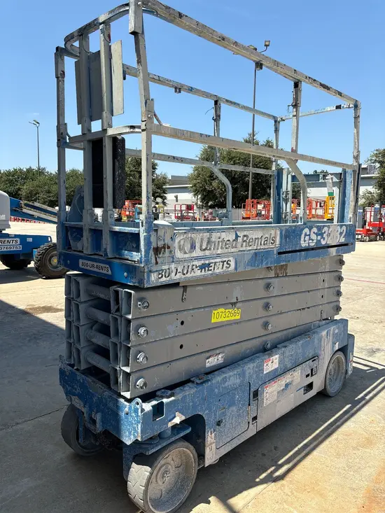 2018 Genie GS-3232 Scissor Lift
