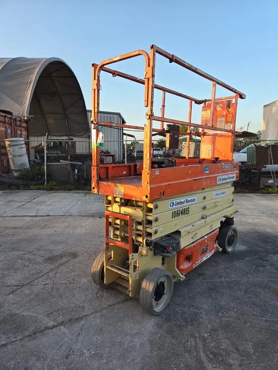 2017 JLG 2632ES Scissor Lift