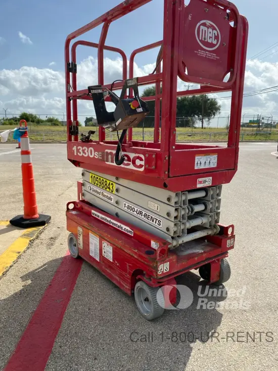 2017 MEC 1330SE Scissor Lift