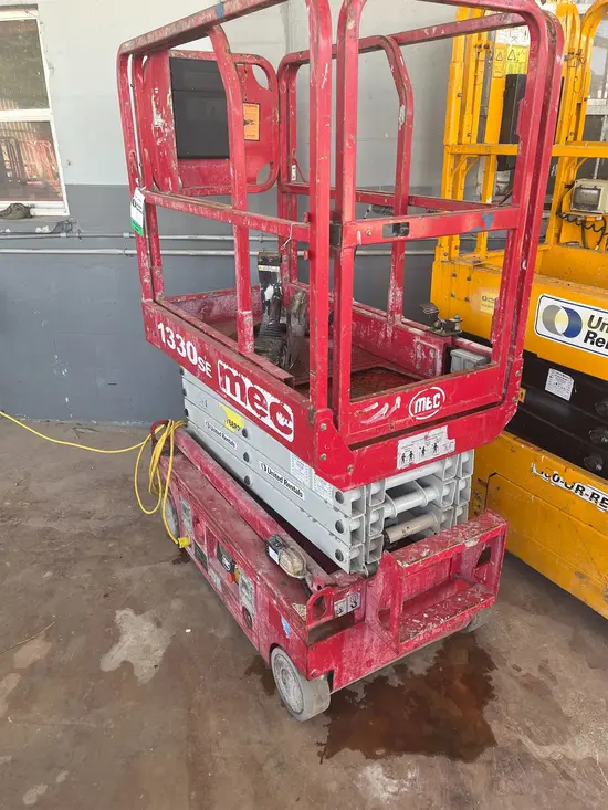 2018 MEC 1330SE Scissor Lift