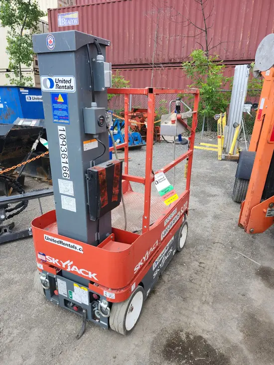 2019 Skyjack SJ12 Self-Propelled One-Person Lift