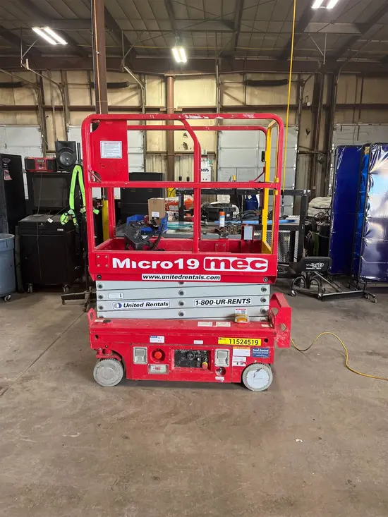 2022 MEC MICRO 19 Scissor Lift