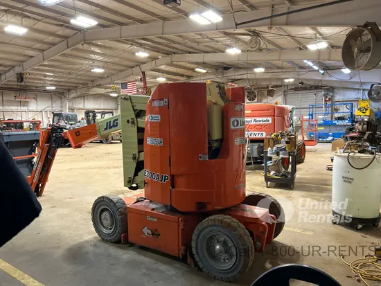 2015 JLG E300AJP Articulating Boom Lift