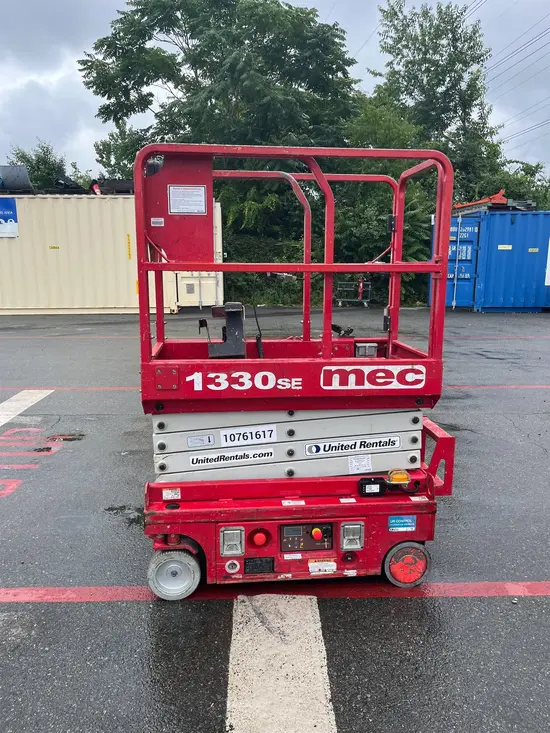 2018 MEC 1330SE Scissor Lift