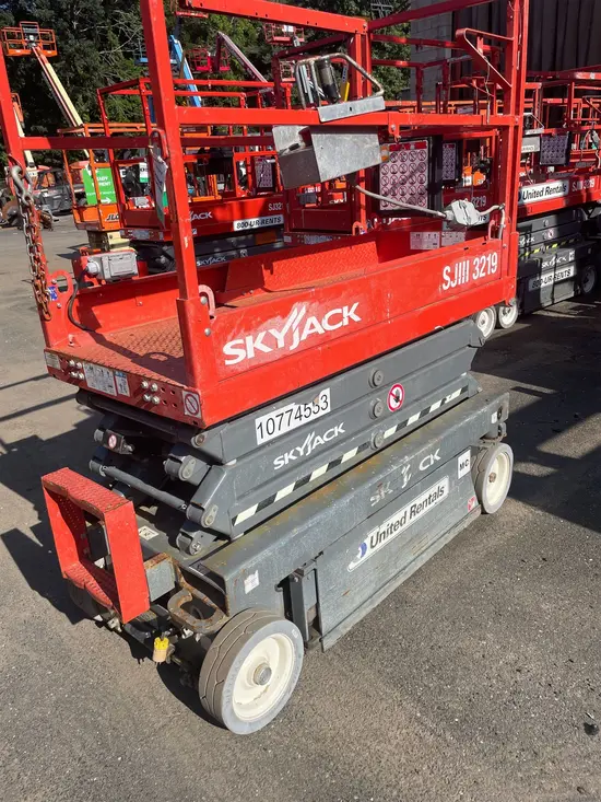 2018 Skyjack SJIII3219 Scissor Lift