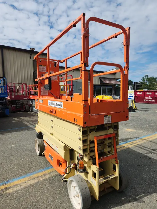 2017 JLG 2632ES Scissor Lift