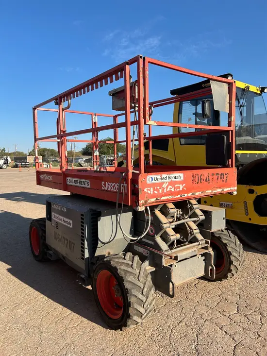 2017 Skyjack SJ9250RT Rough Terrain Scissor Lift