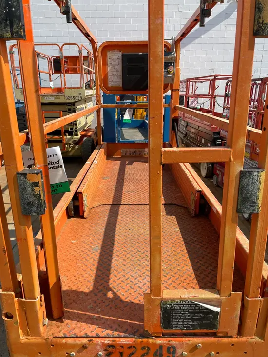 2018 Snorkel S3226E Scissor Lift