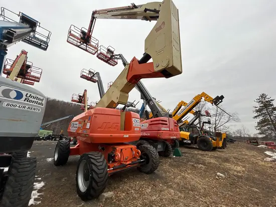 2016 JLG 800AJ Articulating Boom Lift