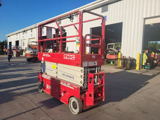 2017 MEC 2632SE Scissor Lift
