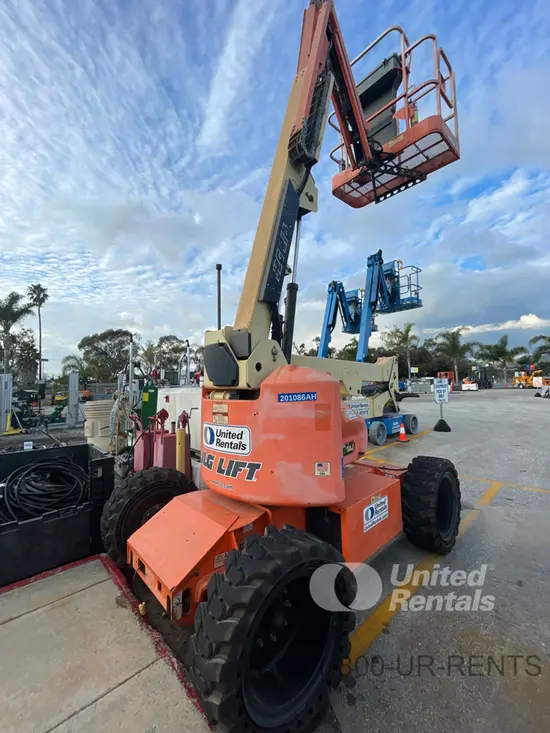 2018 JLG E450AJ Articulating Boom Lift