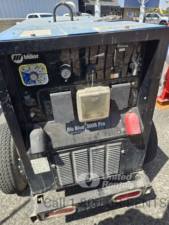 2022 Miller Welders Big Blue 300R Welder