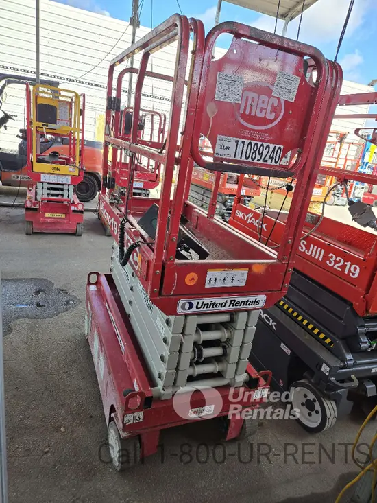 2020 MEC MICRO 19 Scissor Lift