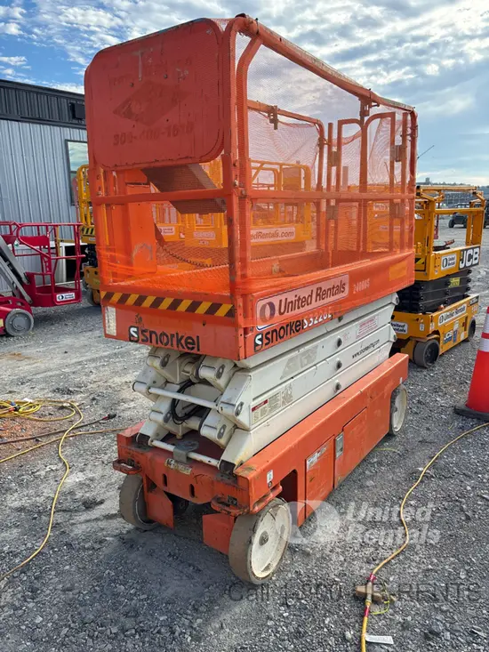 2019 Snorkel S3226E Scissor Lift