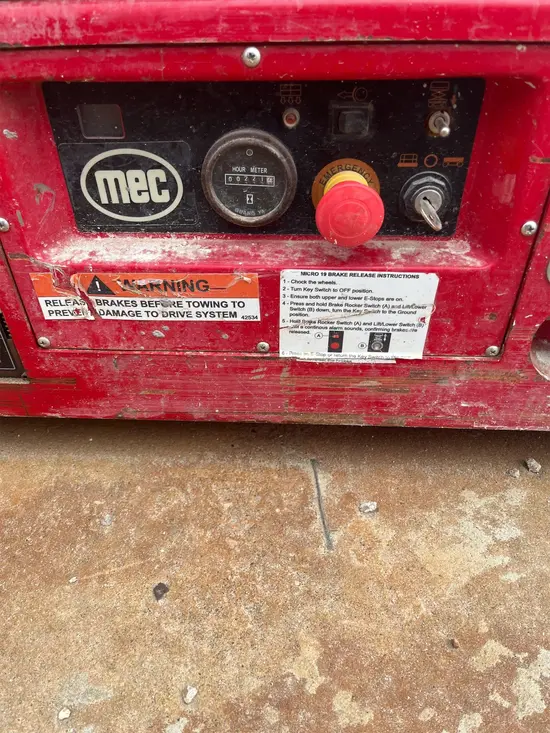 2018 MEC MICRO 19 Scissor Lift