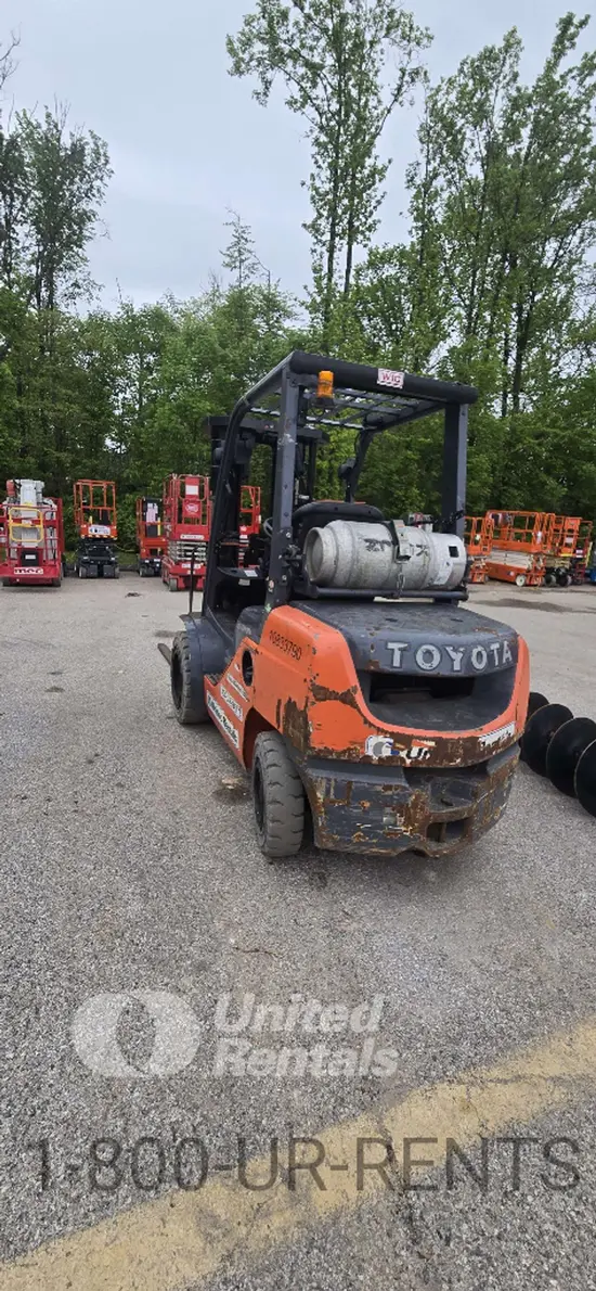 2018 Toyota 8FGU30 Warehouse Forklift