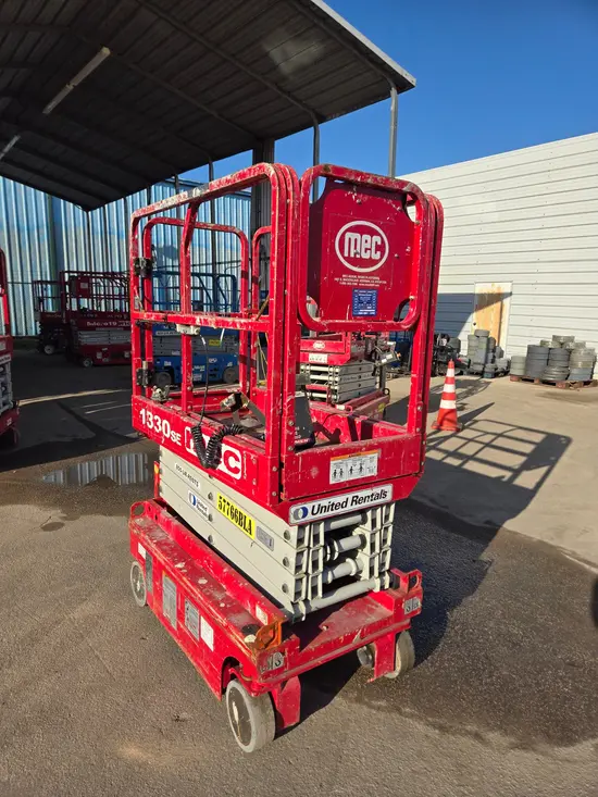 2018 MEC 1330SE Scissor Lift