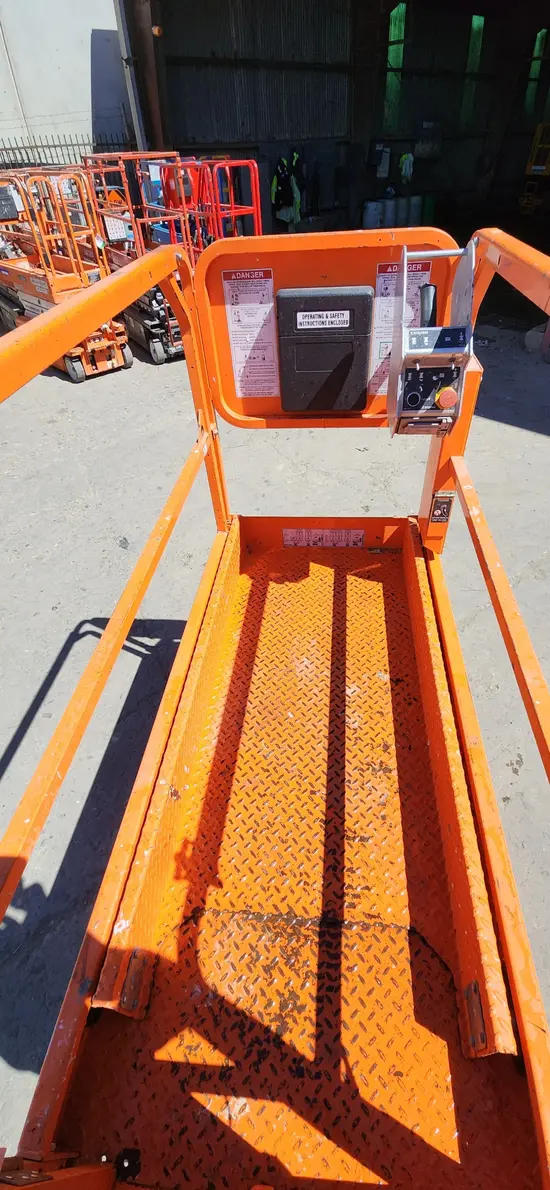 2018 Snorkel S3219E Scissor Lift