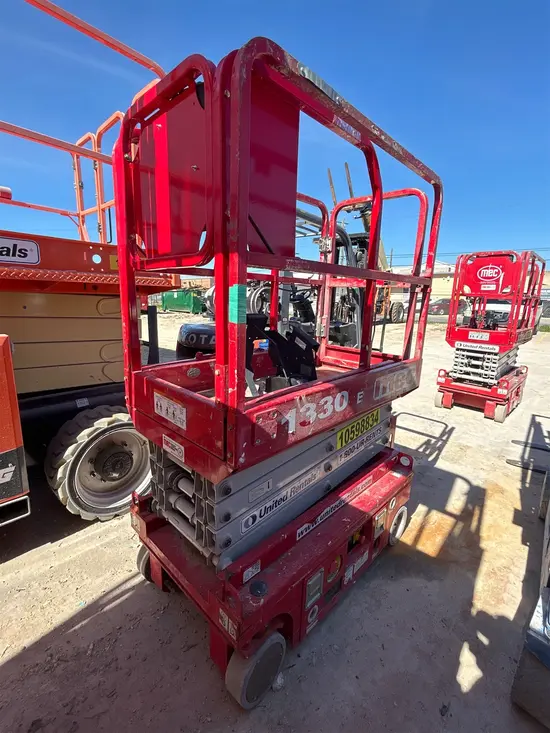 2017 MEC 1330SE Scissor Lift