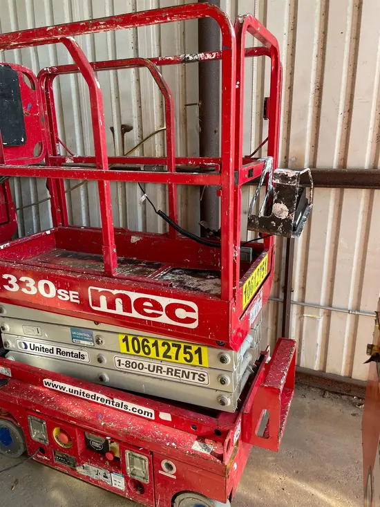 2017 MEC 1330SE Scissor Lift