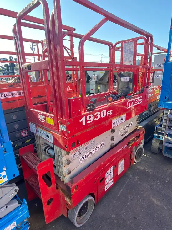 2017 MEC 1930SE Scissor Lift
