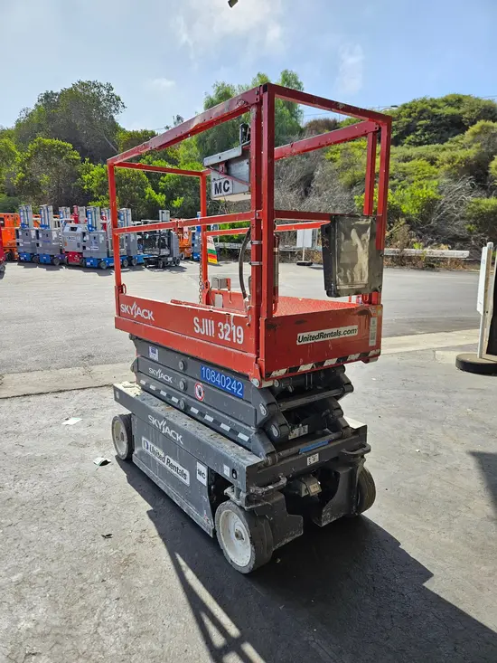 2018 Skyjack SJIII3219 Scissor Lift