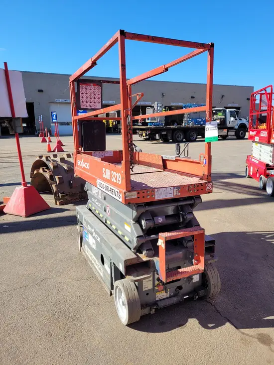 2016 Skyjack SJIII3219 Scissor Lift