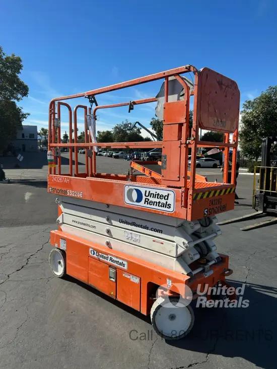 2020 Snorkel S3226E Scissor Lift