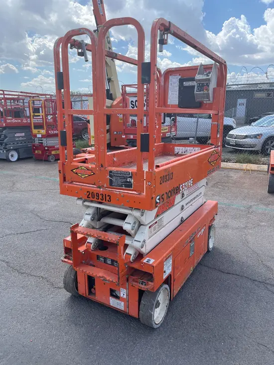 2018 Snorkel S3219E Scissor Lift