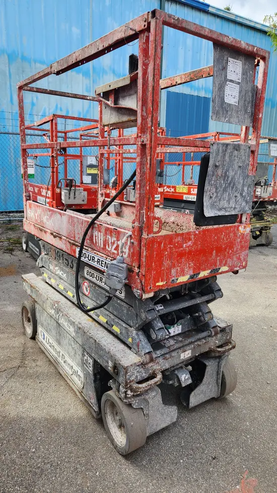 2016 Skyjack SJIII3219 Scissor Lift